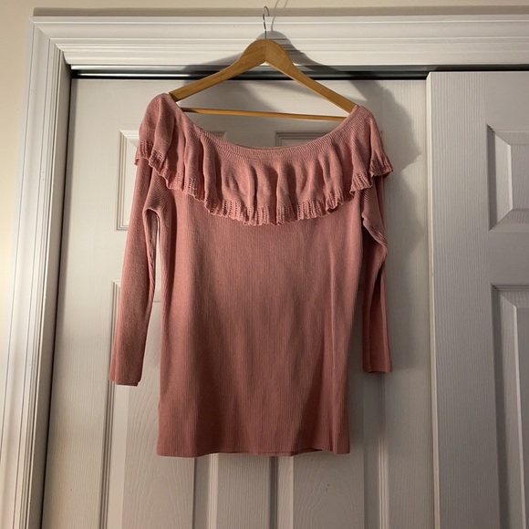 Off the shoulder ruffle sweater - Picture 2 of 3